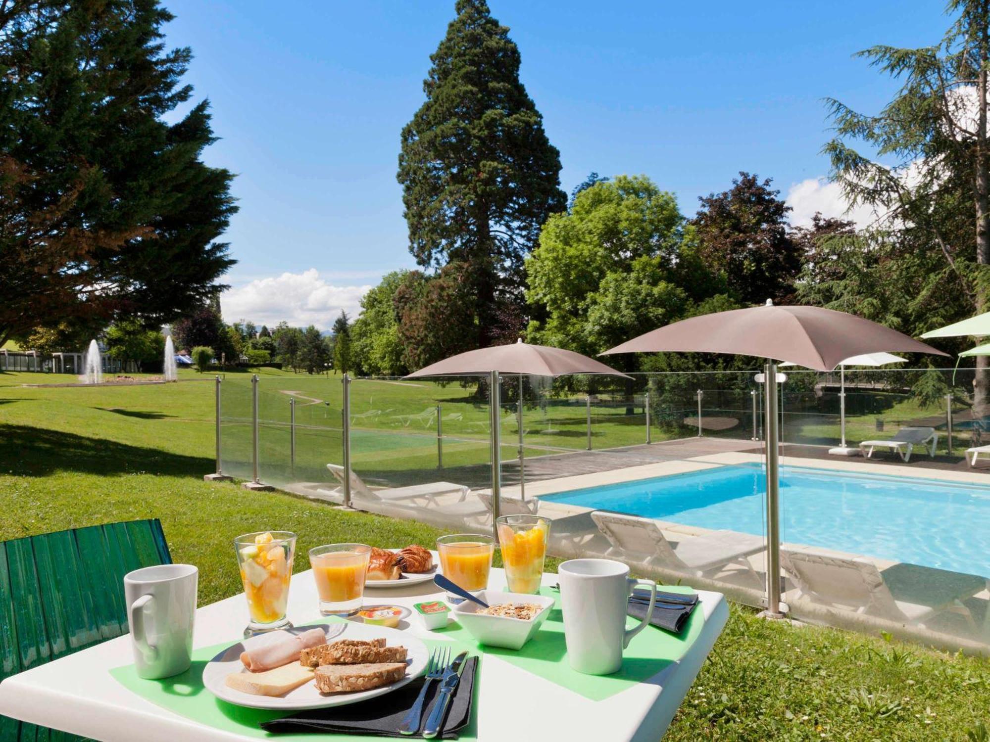 Ibis Styles Aix Les Bains Domaine De Marlioz Hotell Aix-les-Bains Exteriör bild